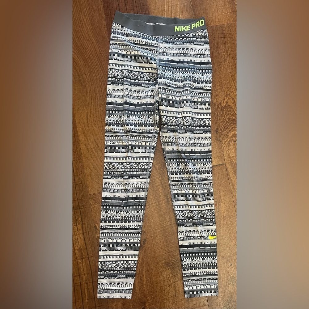 Nike pro womens leggings sz medium drifit activewear